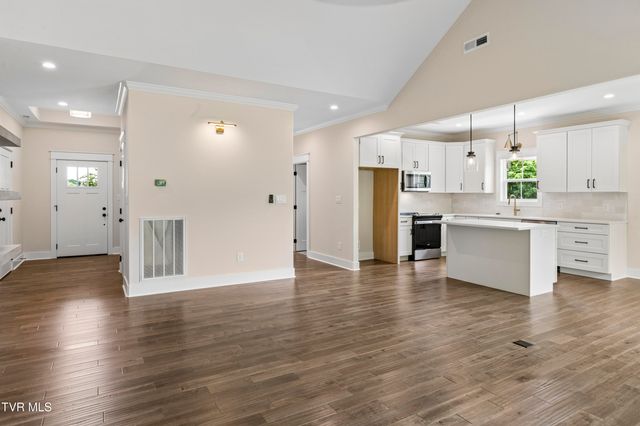130 Jessicas Way, Johnson City, TN 37615