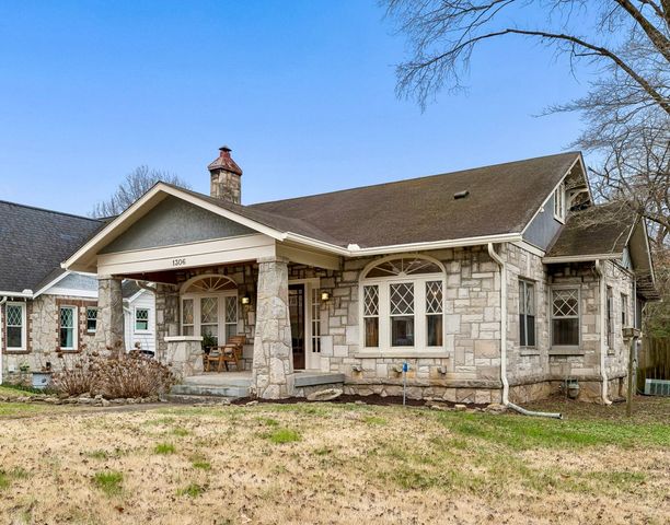 1306 Howard Ave, Nashville, TN 37216