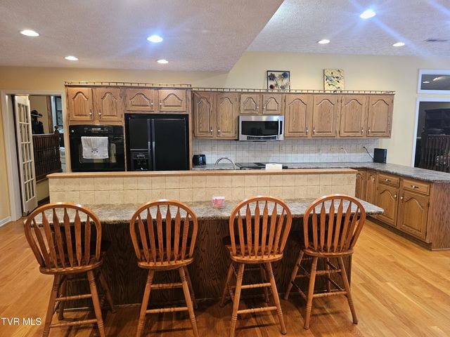 305 Southeast Apple Drive, Wise, VA 24293