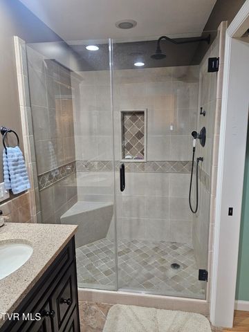 305 Southeast Apple Drive, Wise, VA 24293