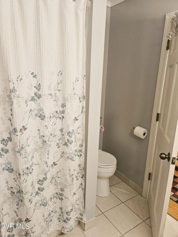 305 Southeast Apple Drive, Wise, VA 24293