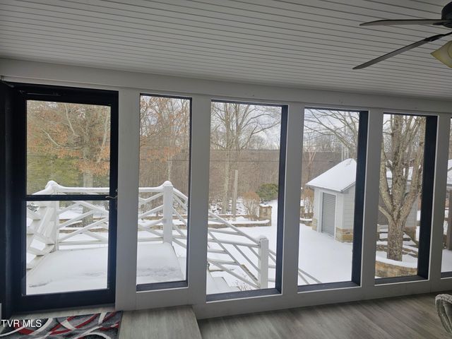 305 Southeast Apple Drive, Wise, VA 24293