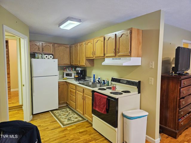 305 Southeast Apple Drive, Wise, VA 24293