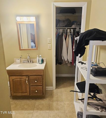 305 Southeast Apple Drive, Wise, VA 24293