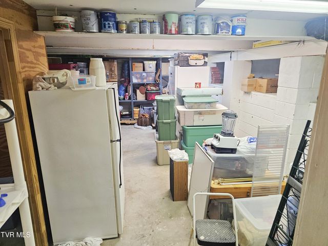 305 Southeast Apple Drive, Wise, VA 24293