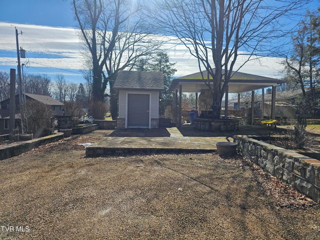 305 Southeast Apple Drive, Wise, VA 24293