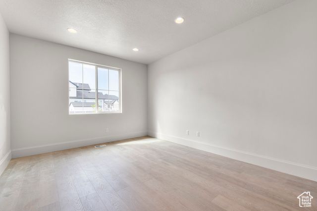 11718 S HALLS CREEK RD, Draper, UT 84020