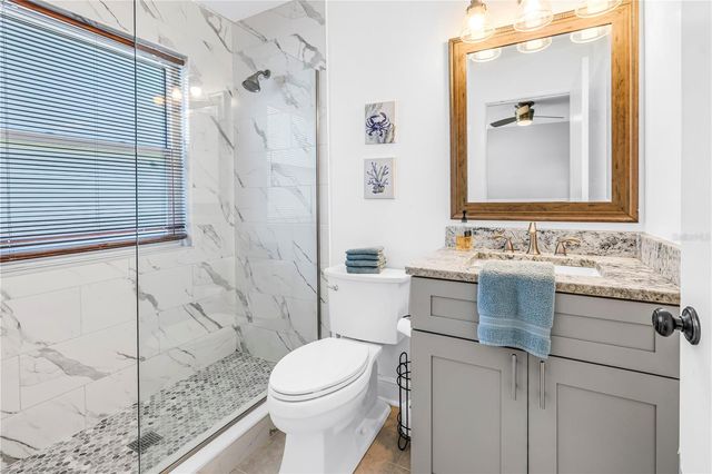 1052 SANABEL COURT NE, St Petersburg, FL 33702