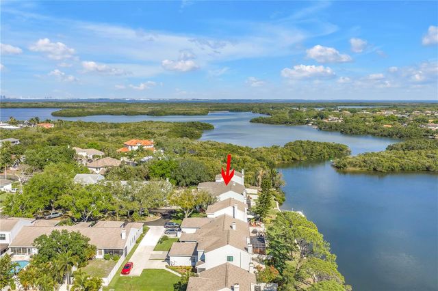 1052 SANABEL COURT NE, St Petersburg, FL 33702