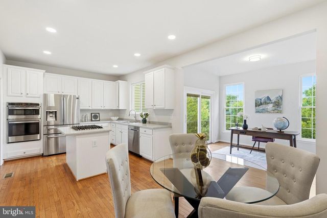 12972 PARK CRESCENT CIR, Herndon, VA 20171