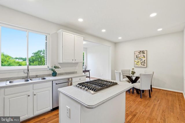 12972 PARK CRESCENT CIR, Herndon, VA 20171