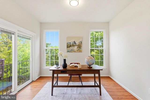 12972 PARK CRESCENT CIR, Herndon, VA 20171