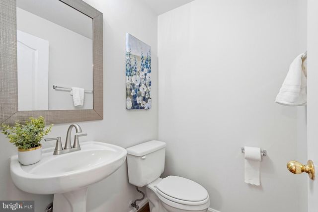 12972 PARK CRESCENT CIR, Herndon, VA 20171