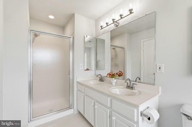 12972 PARK CRESCENT CIR, Herndon, VA 20171
