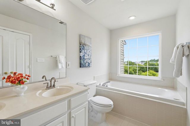 12972 PARK CRESCENT CIR, Herndon, VA 20171