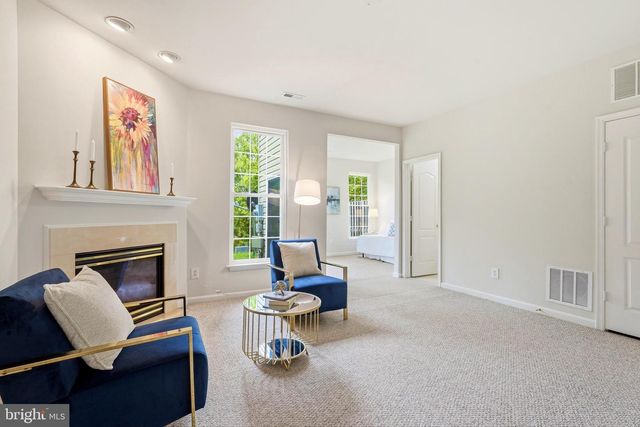 12972 PARK CRESCENT CIR, Herndon, VA 20171