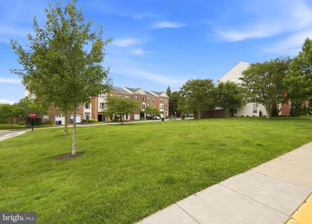 12972 PARK CRESCENT CIR, Herndon, VA 20171