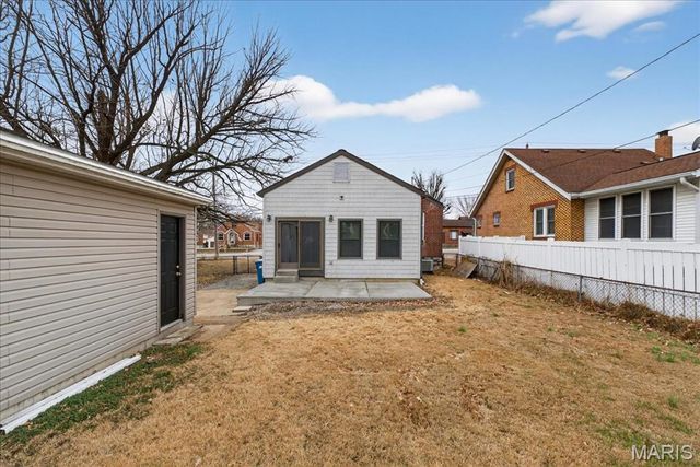 3815 Bayless Avenue, St Louis, MO 63125