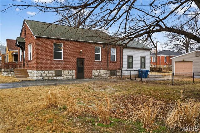 3815 Bayless Avenue, St Louis, MO 63125