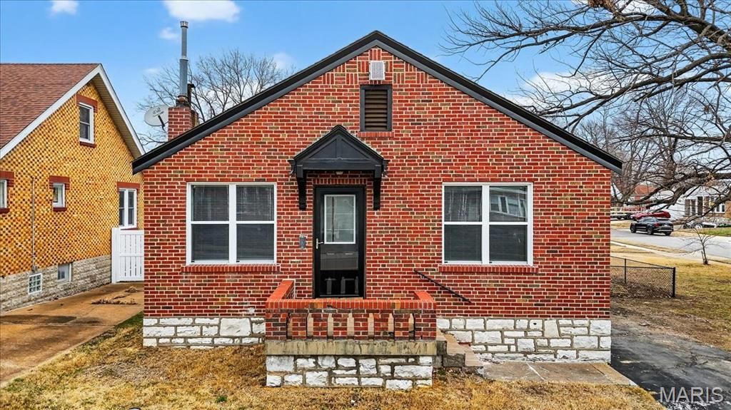3815 Bayless Avenue, St Louis, MO 63125