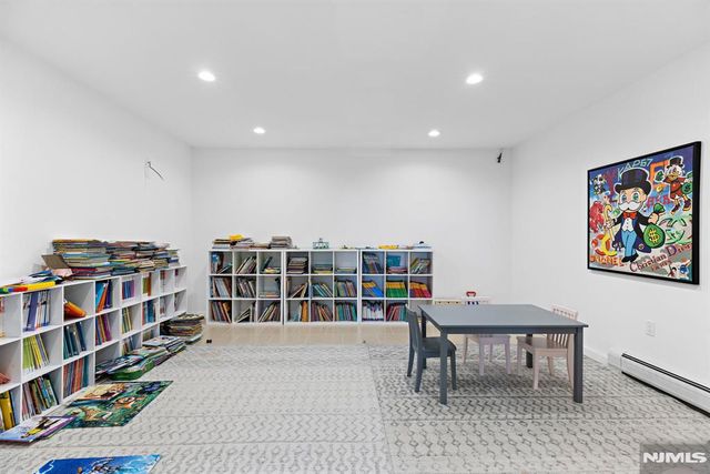 1 Hemlock Drive, Cresskill, NJ 07626