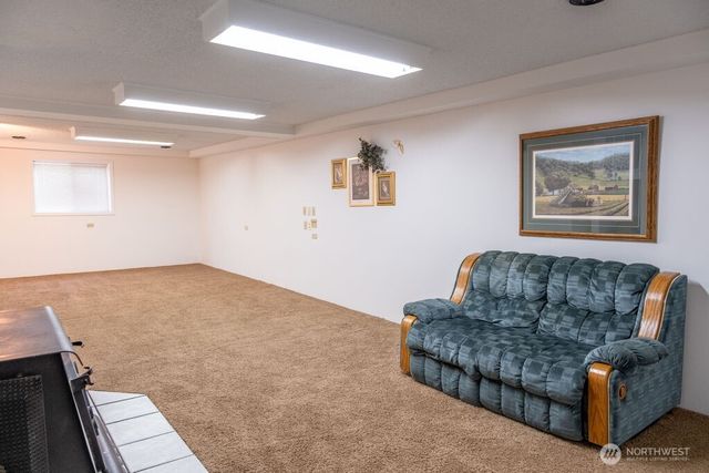 609 W Whitman Drive, College Place, WA 99324