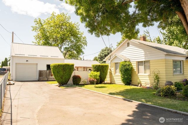 609 W Whitman Drive, College Place, WA 99324