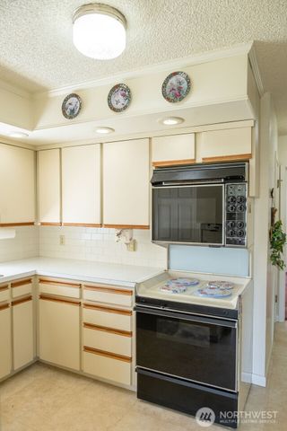 609 W Whitman Drive, College Place, WA 99324