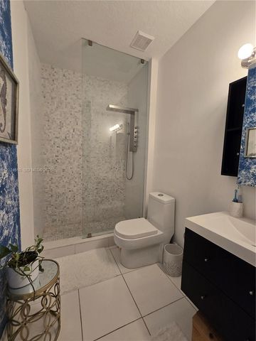 1236 NE 32nd Ave, Homestead, FL 33033