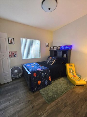 1236 NE 32nd Ave, Homestead, FL 33033