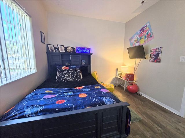 1236 NE 32nd Ave, Homestead, FL 33033