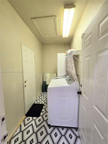 1236 NE 32nd Ave, Homestead, FL 33033