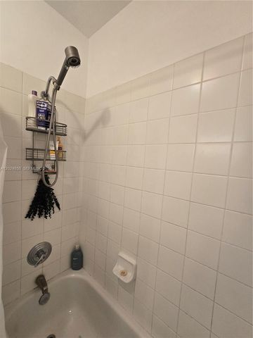 1236 NE 32nd Ave, Homestead, FL 33033