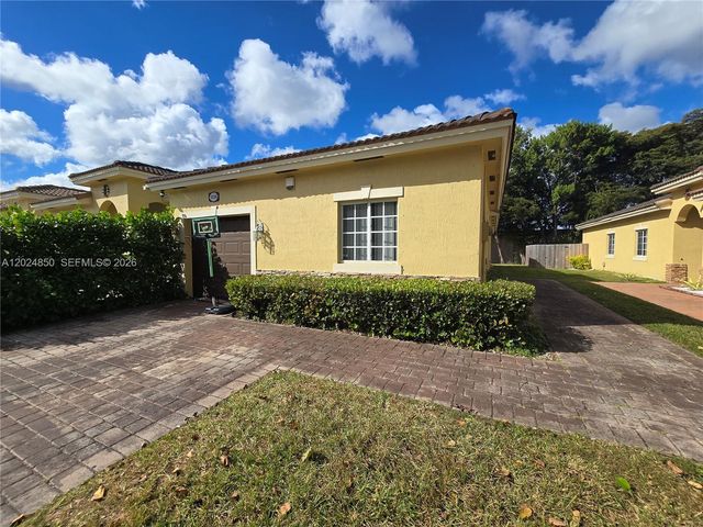1236 NE 32nd Ave, Homestead, FL 33033