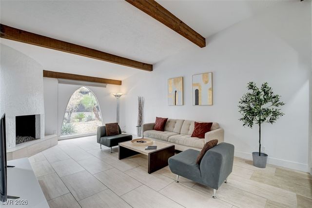 945 Vegas Valley Drive, Las Vegas, NV 89109