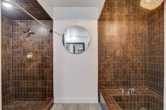 945 Vegas Valley Drive, Las Vegas, NV 89109