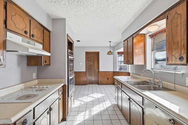 620 Cimarron Trail, Southlake, TX 76092