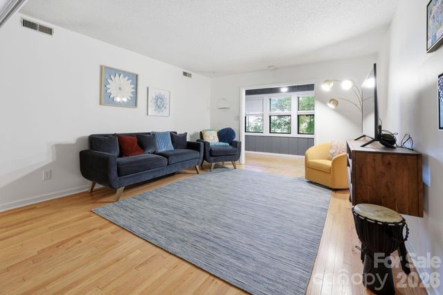 1503 Abbey Circle, Asheville, NC 28805