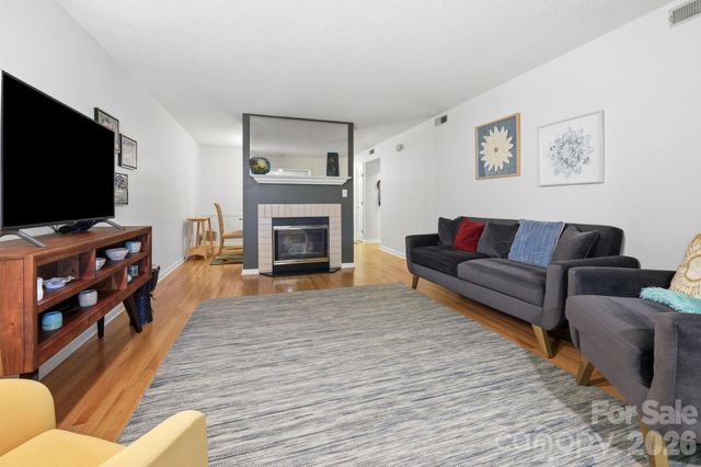 1503 Abbey Circle, Asheville, NC 28805