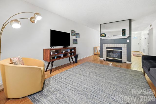 1503 Abbey Circle, Asheville, NC 28805