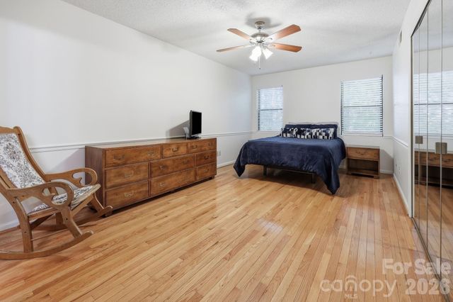1503 Abbey Circle, Asheville, NC 28805
