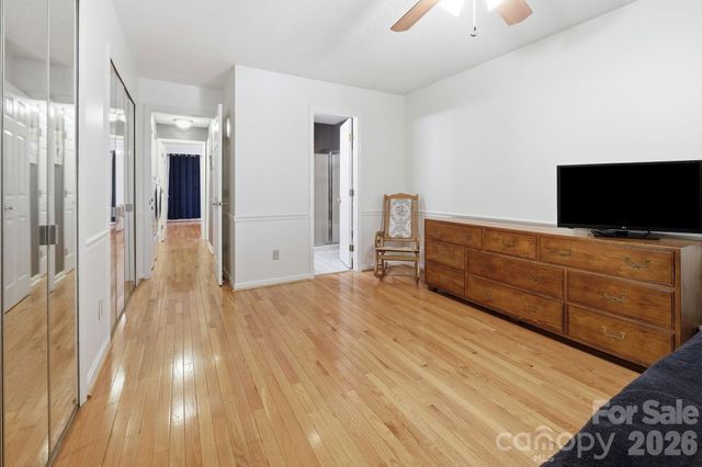 1503 Abbey Circle, Asheville, NC 28805