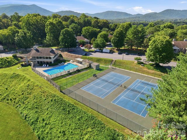 1503 Abbey Circle, Asheville, NC 28805