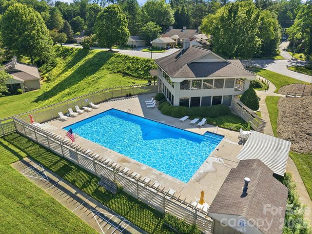 1503 Abbey Circle, Asheville, NC 28805