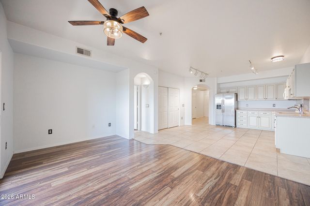 920 E DEVONSHIRE Avenue 4003, Phoenix, AZ 85014