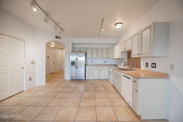 920 E DEVONSHIRE Avenue 4003, Phoenix, AZ 85014
