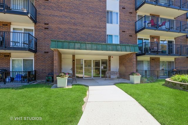 5S040 Pebblewood Lane 406E, Naperville, IL 60563