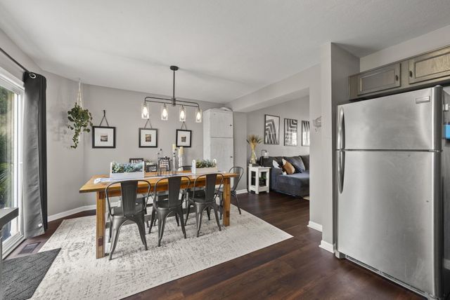 201 Fox Hall Drive, Pataskala, OH 43062