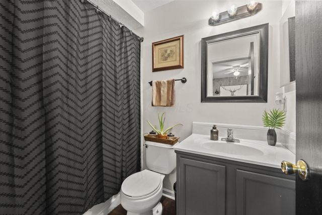 201 Fox Hall Drive, Pataskala, OH 43062