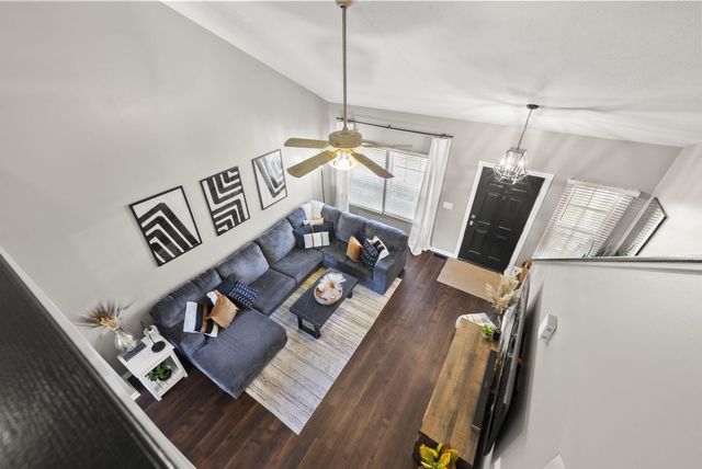 201 Fox Hall Drive, Pataskala, OH 43062